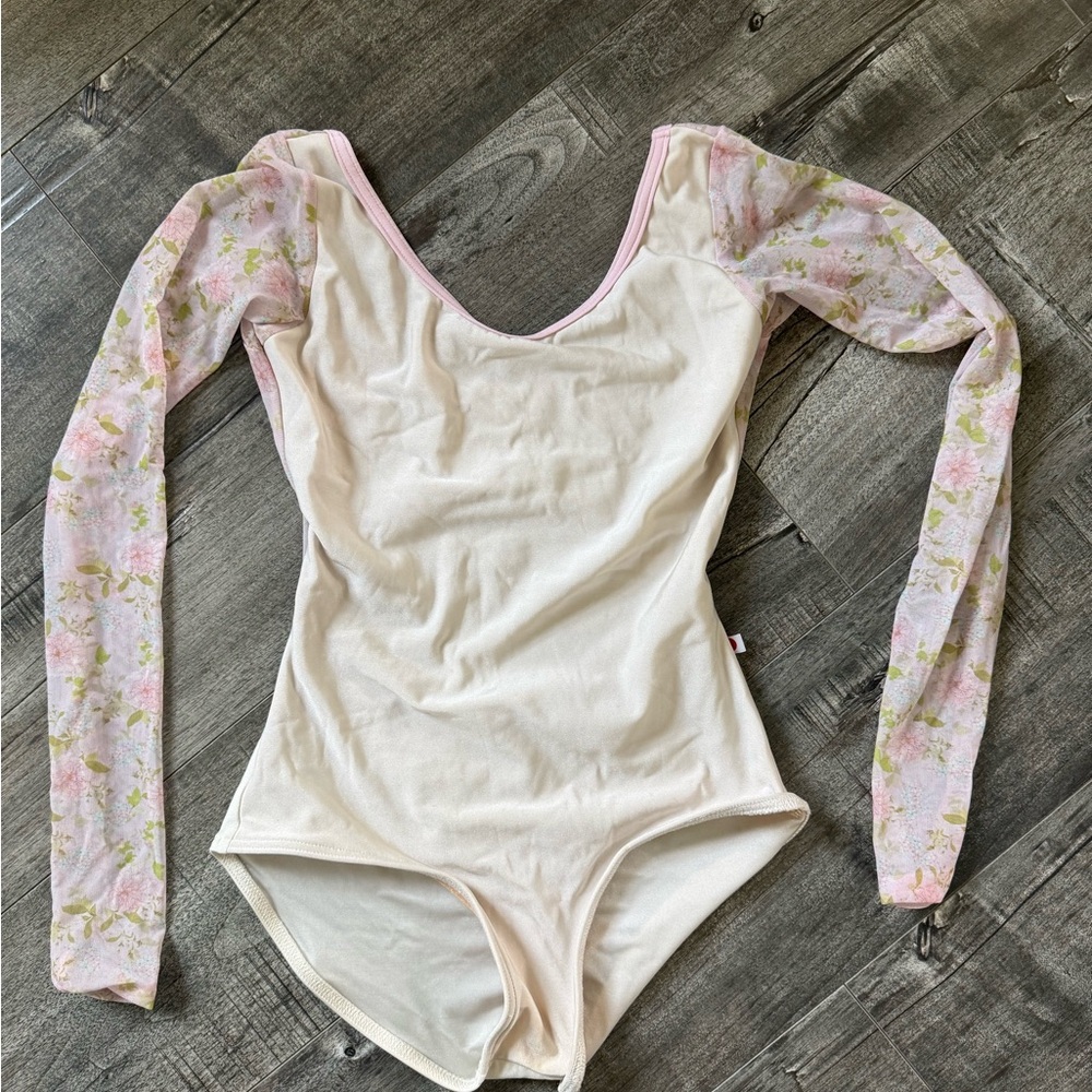 Yumiko Cream and Pink Floral Leo